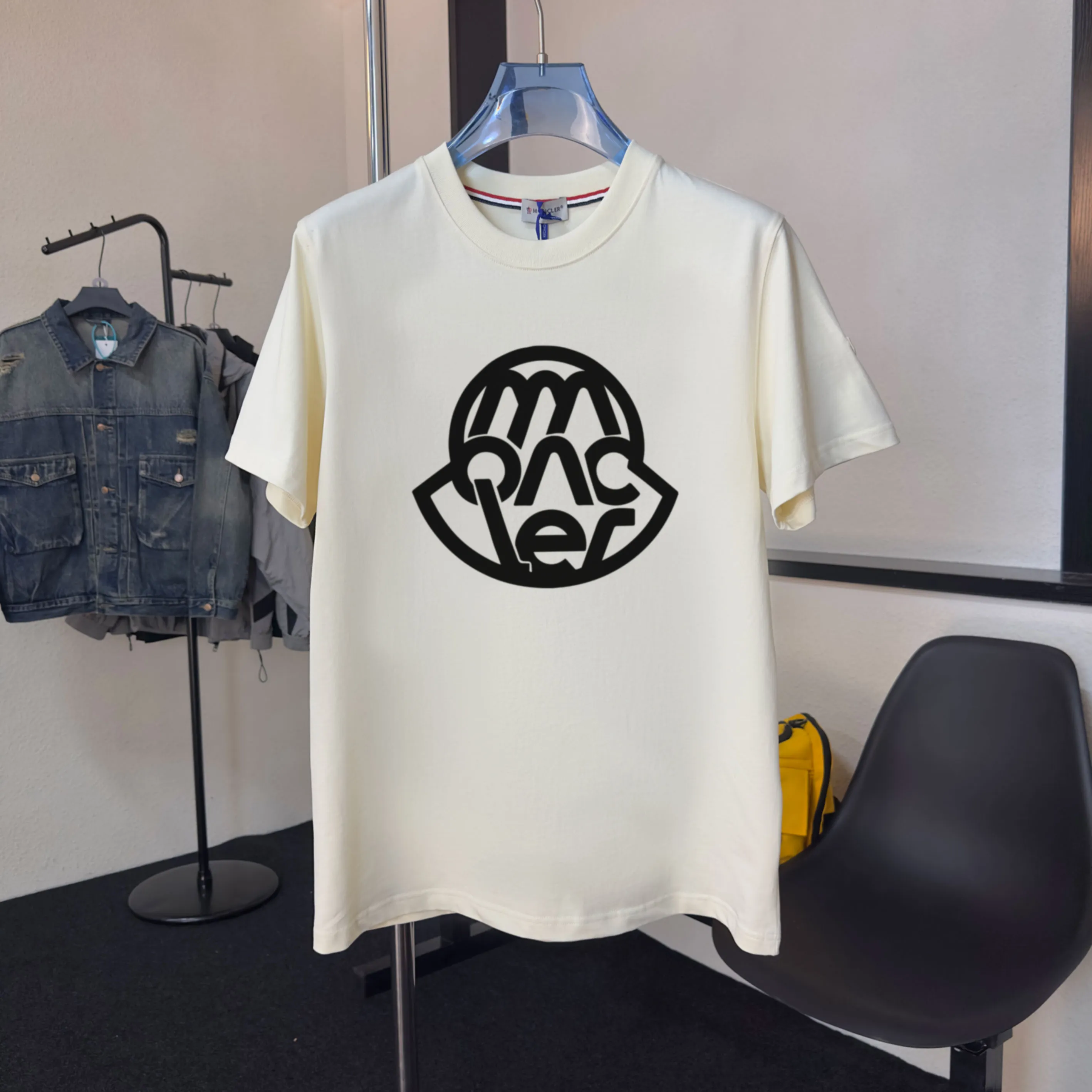 《 ~NFC ~ 》《Moncler~ 》2025New Arrival Quality T , Versatile Quality ！ ‼ 32 250G ‼ ， ， ， ， T 🤪 Sizes：S-M-L-XL-2XL ：Black，White， Same Style